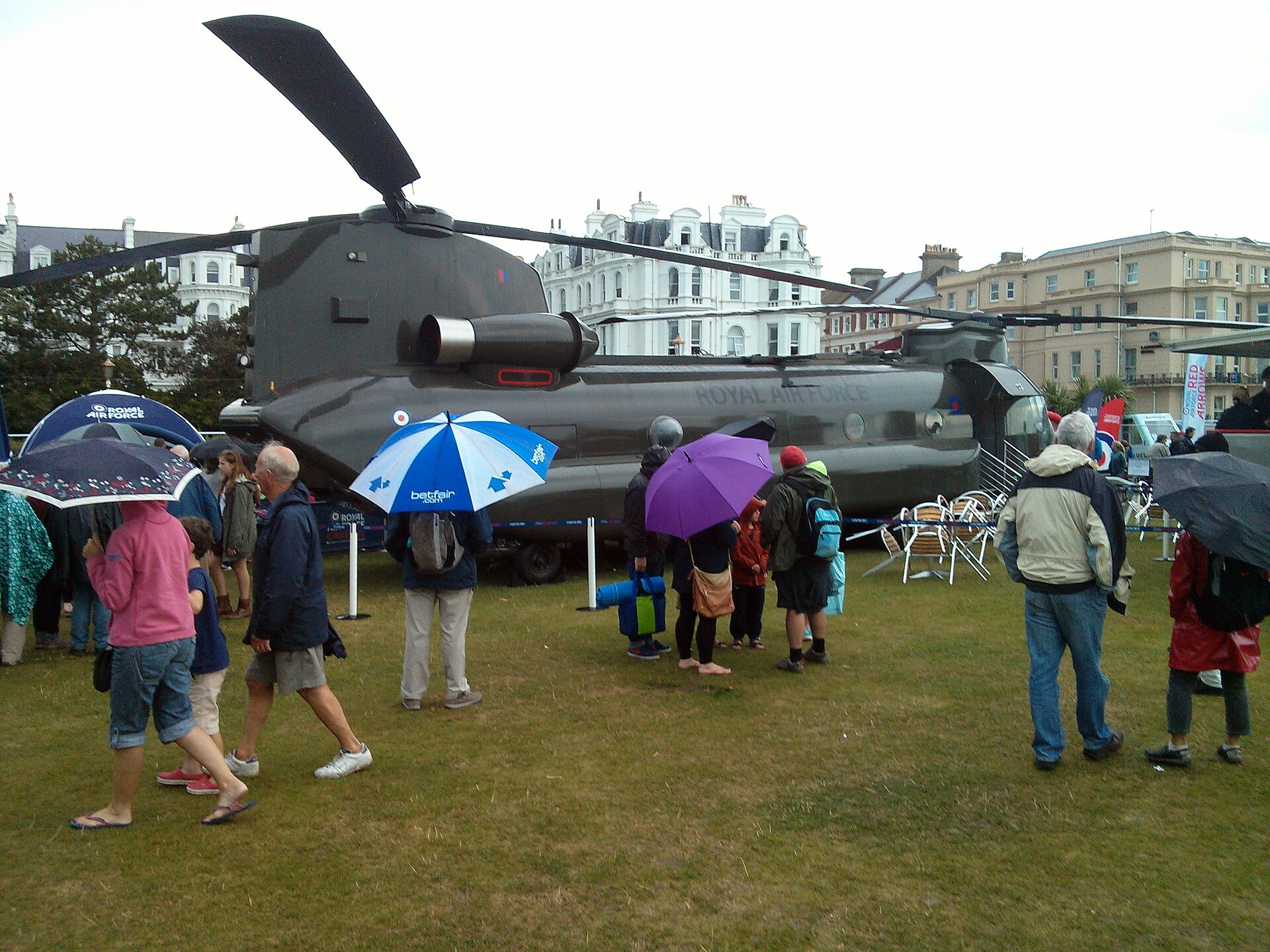 RAF Chinook on Western Lawns during Eastbourne Airbourne